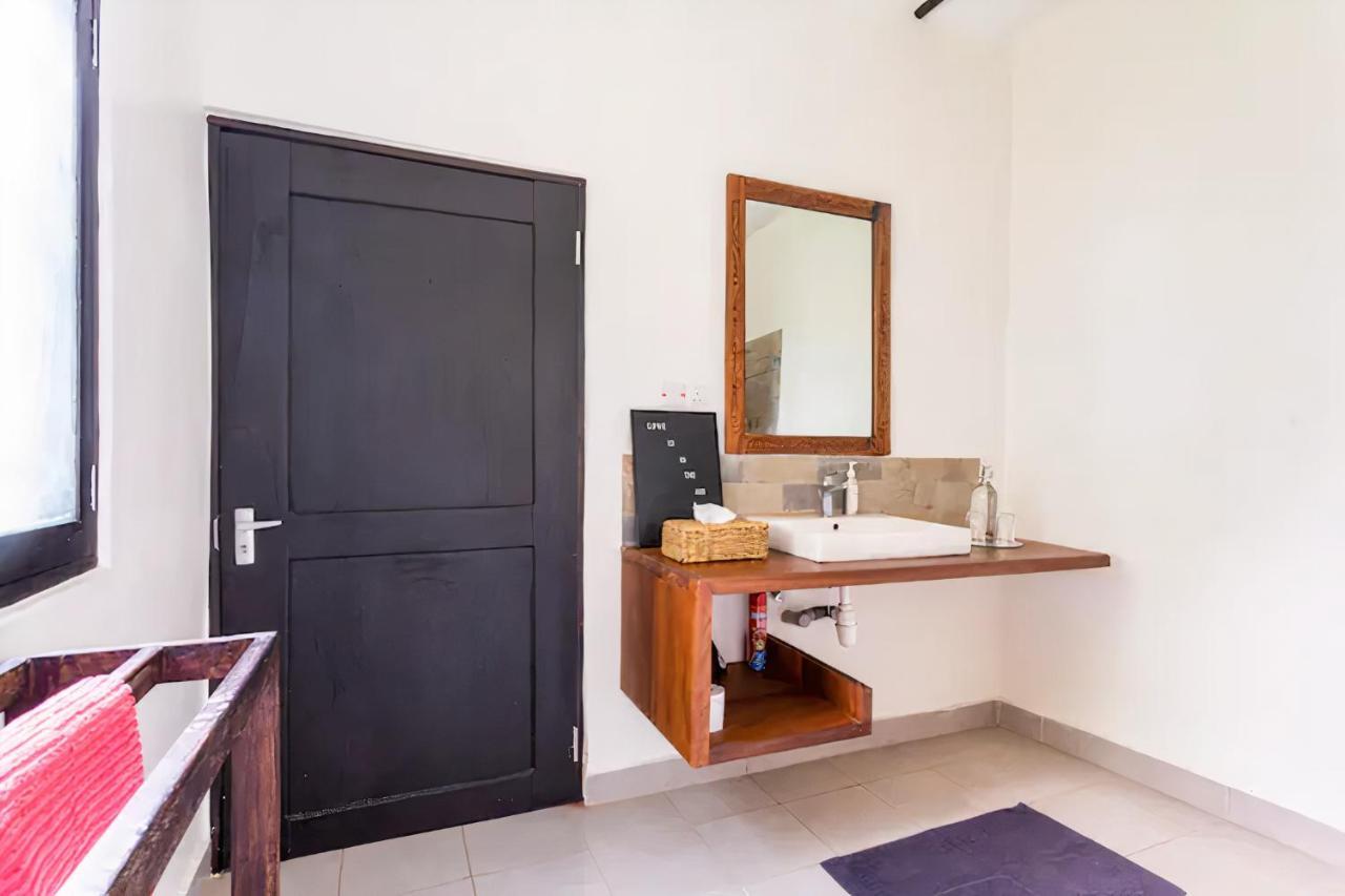 Zarafa House Bed and Breakfast Diani Beach Exteriör bild